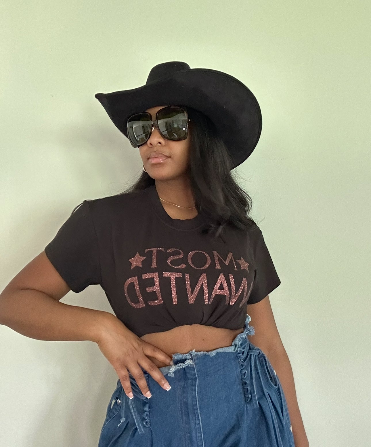 Most Wanted Fitted Tee