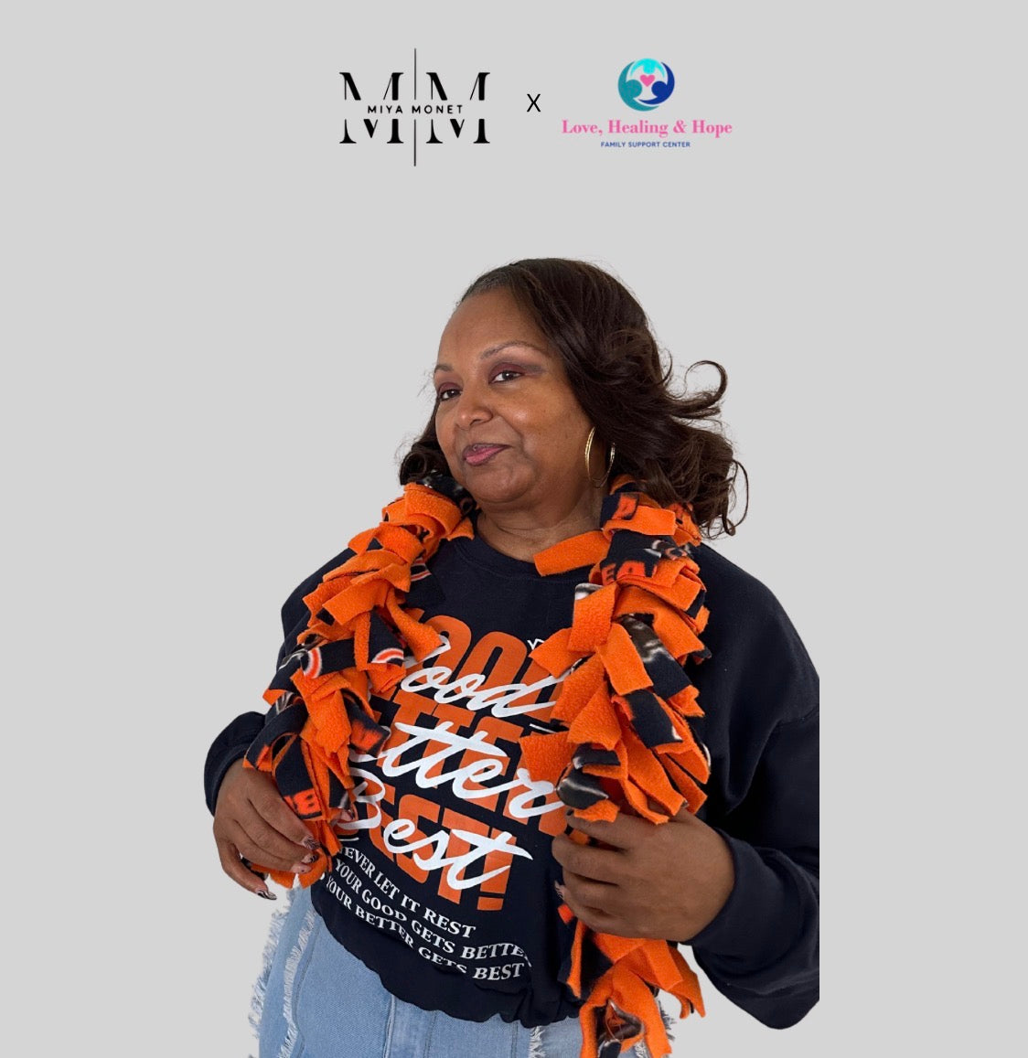 Bear down Boa Scarf