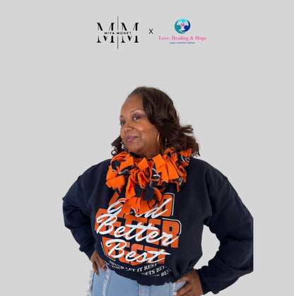 Bear down Boa Scarf